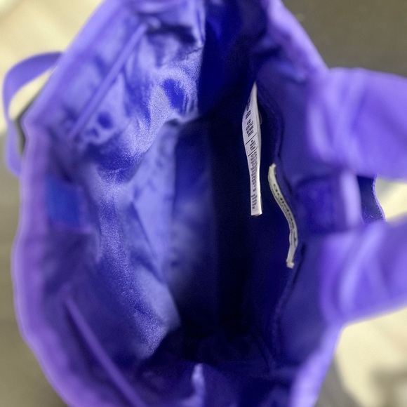 Adidas Mini Back Pack
Like new - Picture 4 of 5